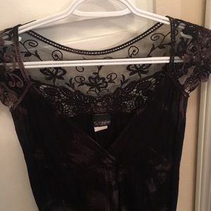 Daytrip blouse with lace 🌼3 for $20🌼